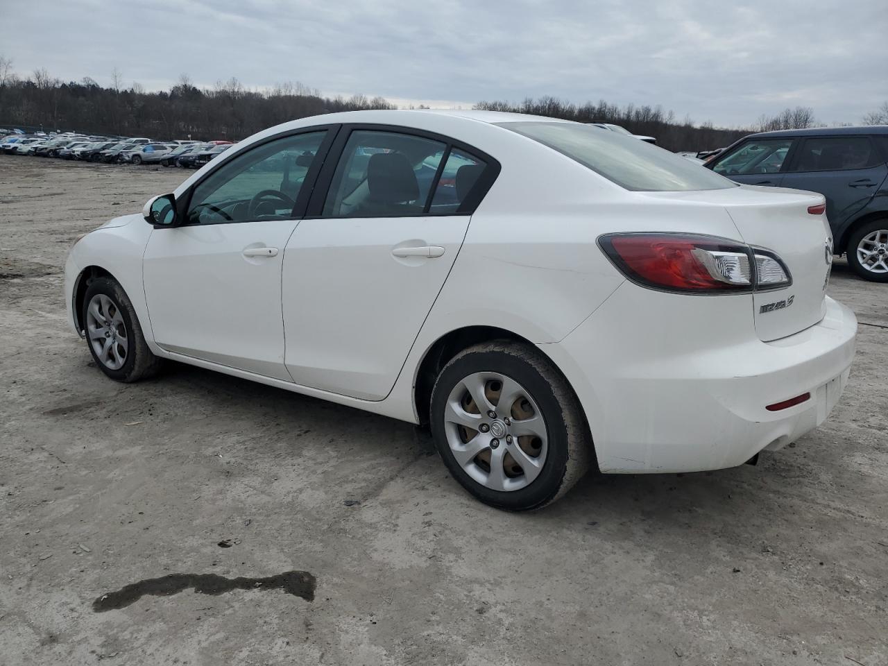 2013 MAZDA 3 I - Фото 2