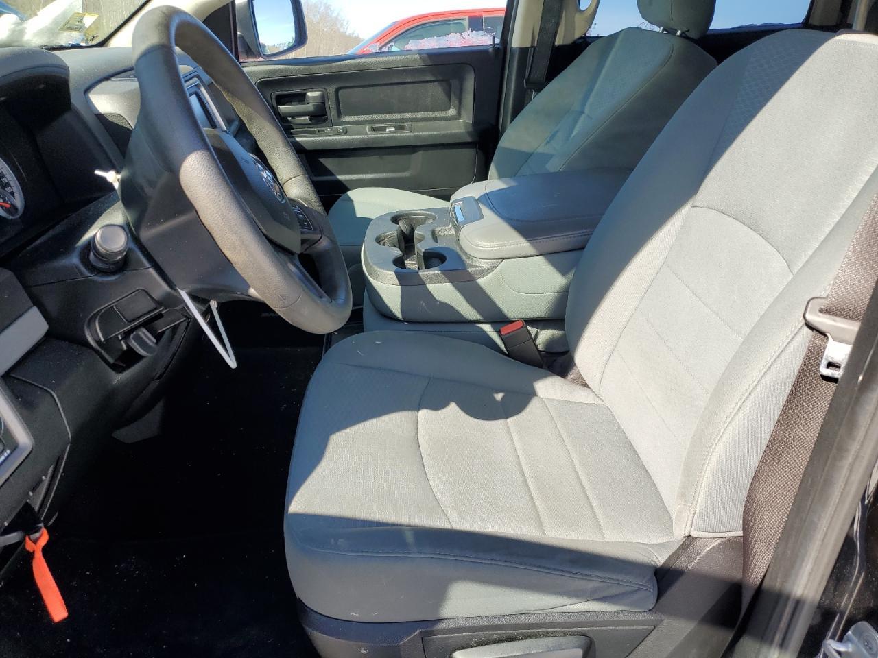 2014 RAM 1500 ST - Image 7