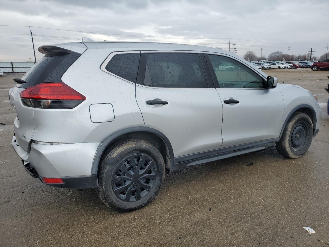 2017 NISSAN ROGUE S - Фото 3