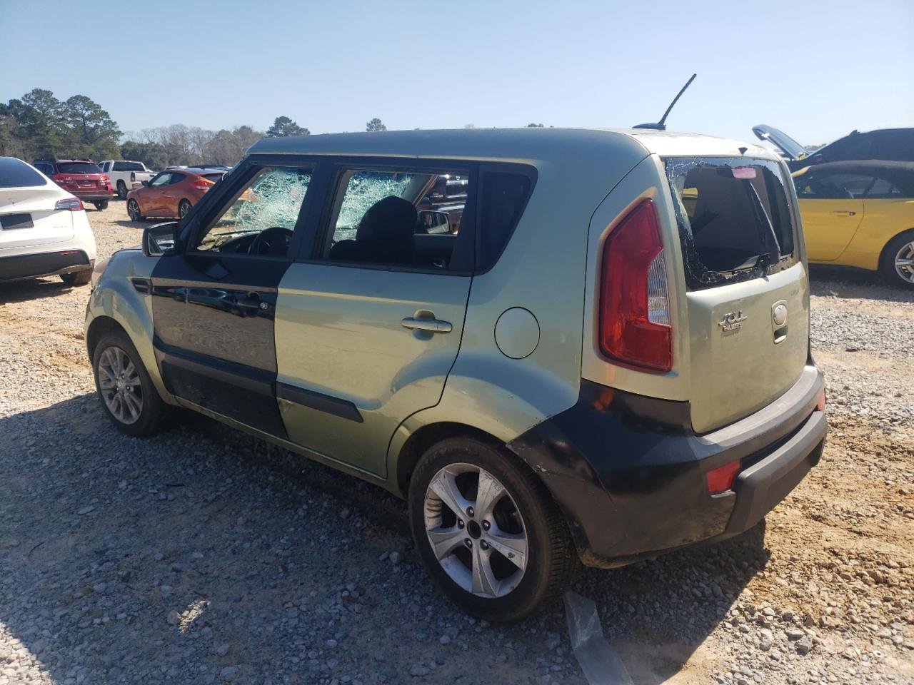 2013 KIA SOUL + - Image 2
