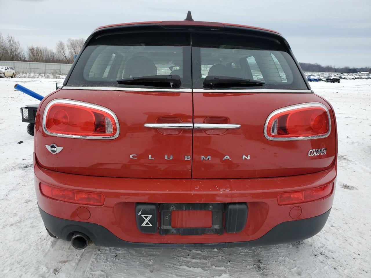 2017 MINI COOPER CLU - Image 6
