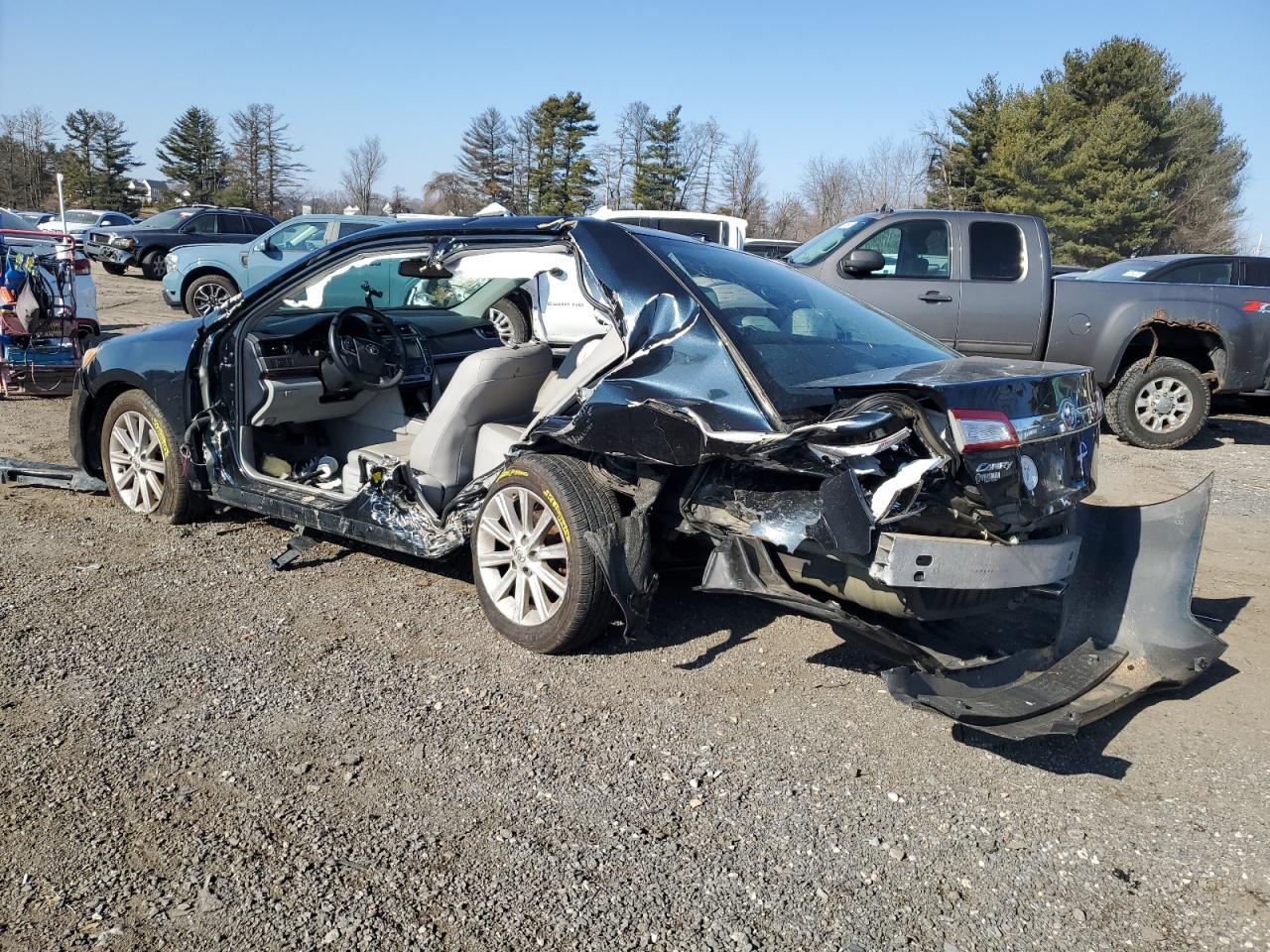 2014 TOYOTA CAMRY L - Image 2