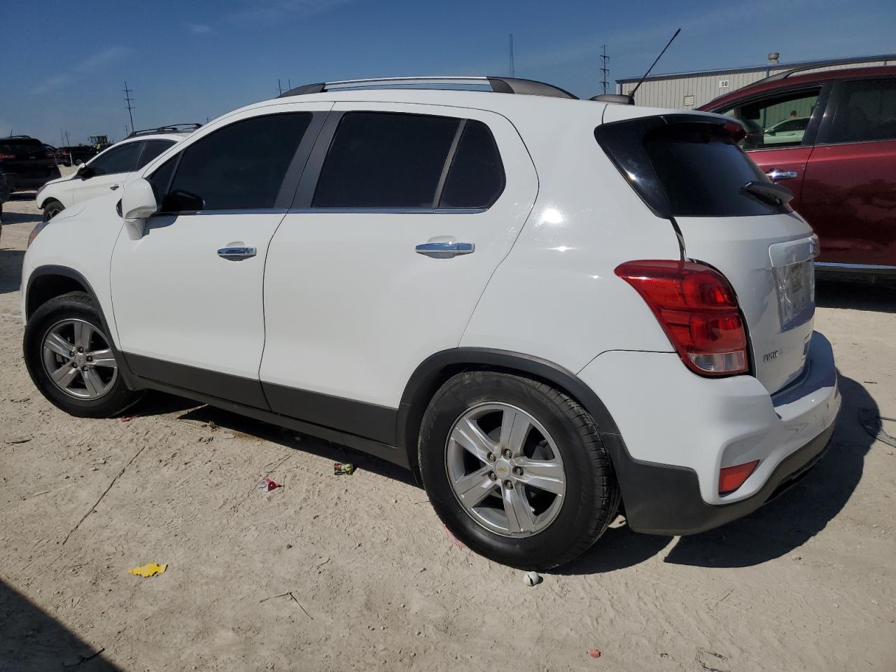 2019 CHEVROLET TRAX 1LT - Фото 2