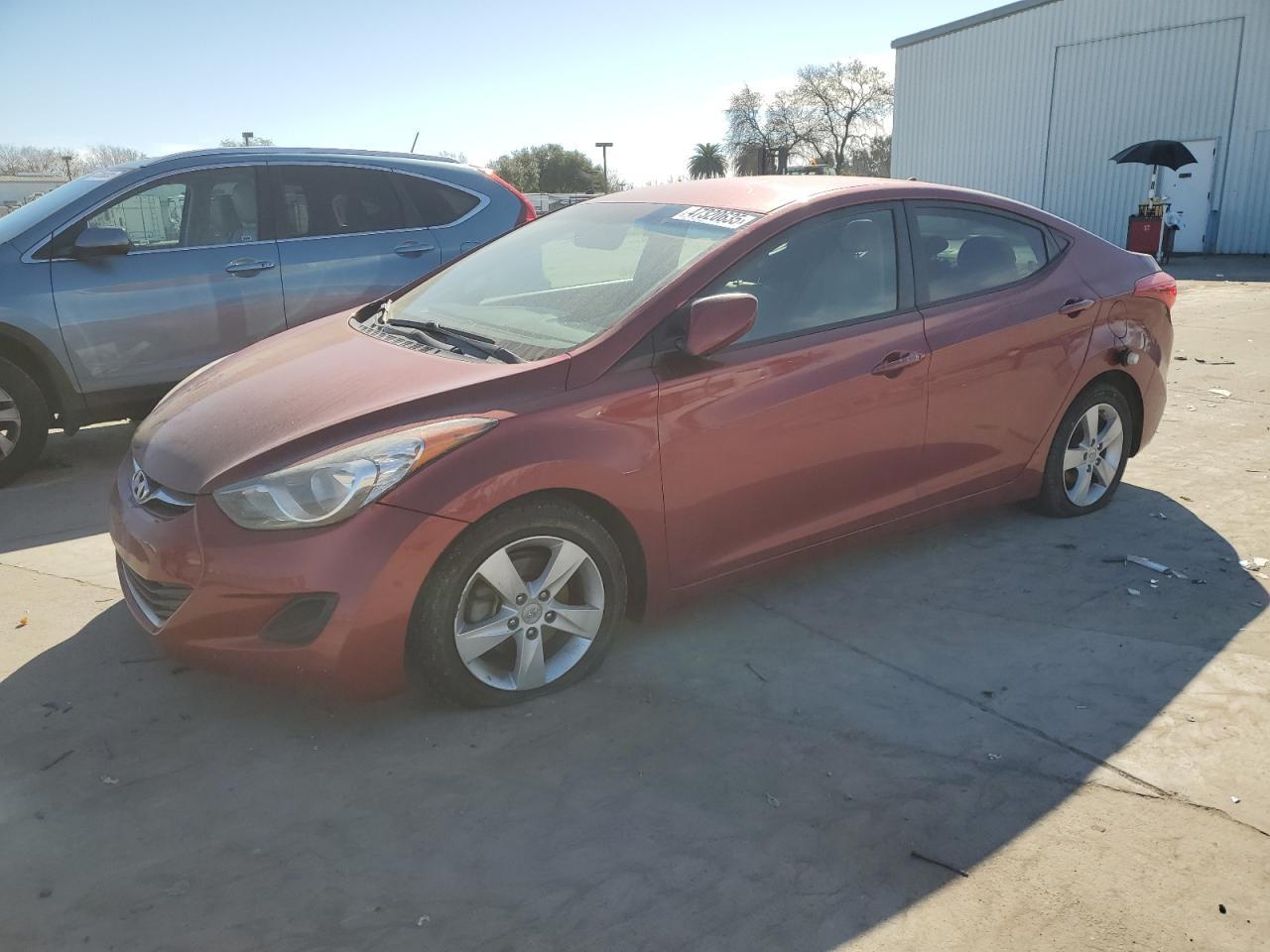 2013 HYUNDAI ELANTRA GL