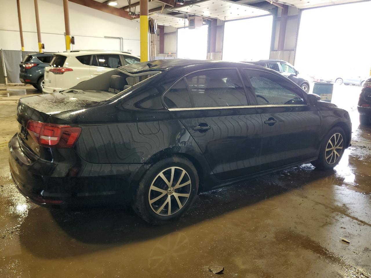 2017 VOLKSWAGEN JETTA SE - Image 3