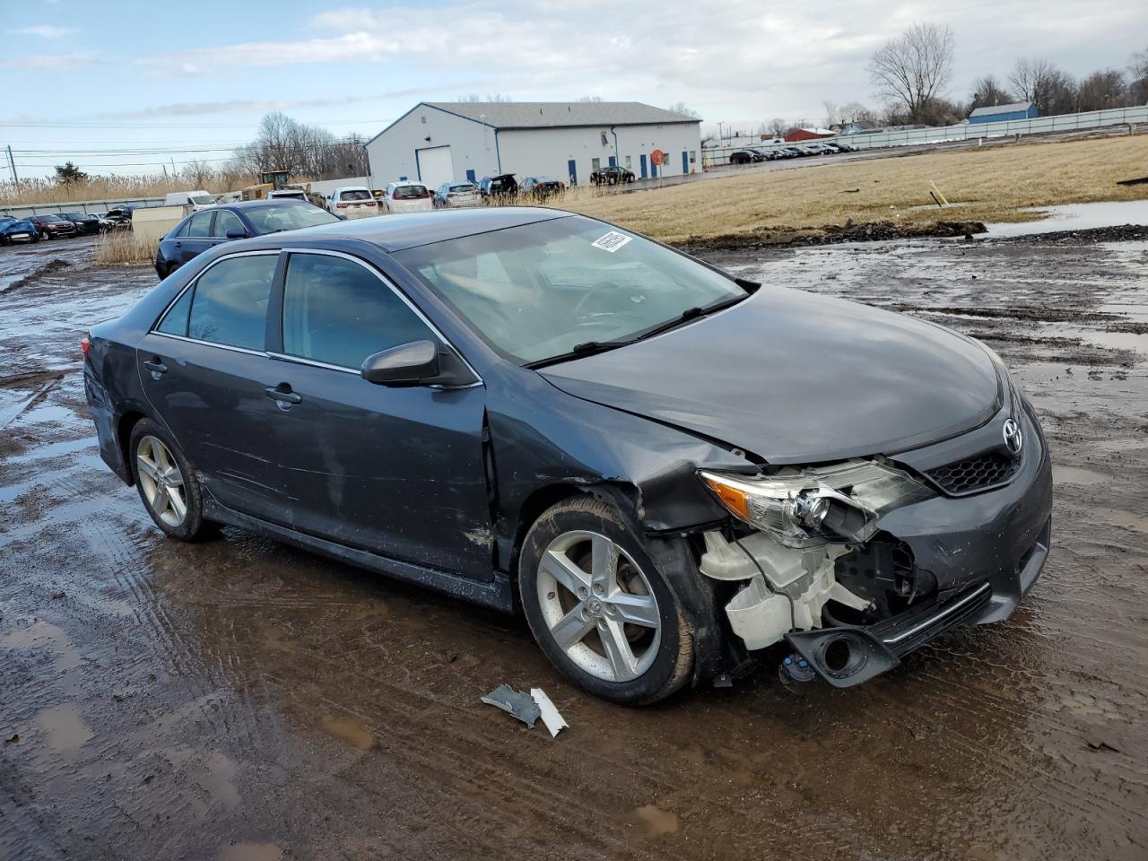 2014 TOYOTA CAMRY L - Image 4