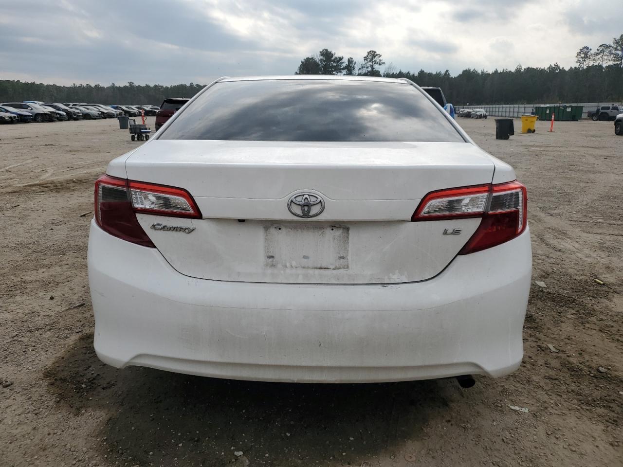 2014 TOYOTA CAMRY L - Image 6