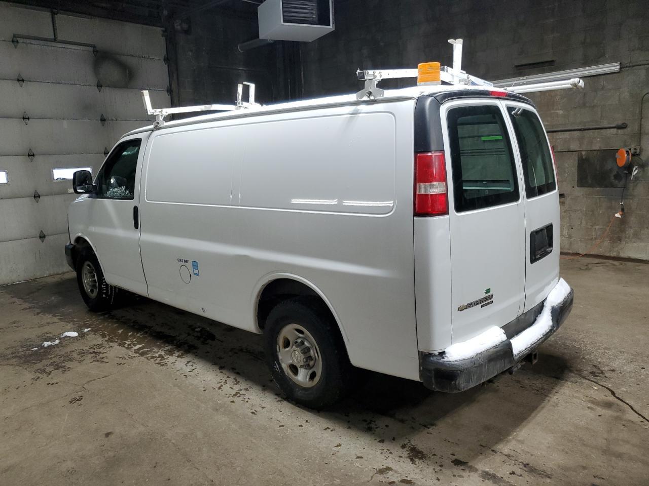 2015 CHEVROLET EXPRESS G2 - Image 2