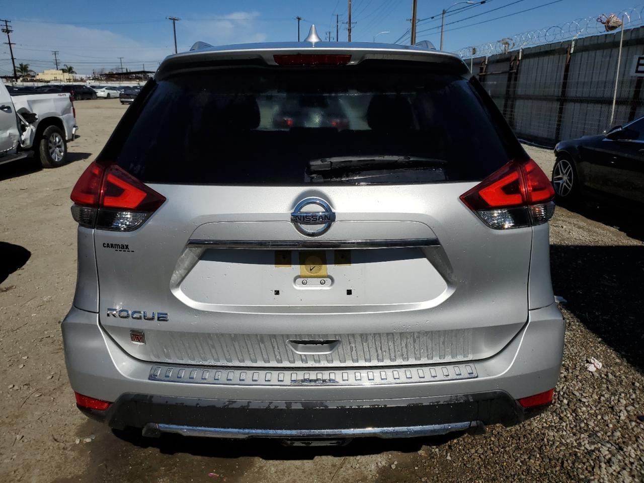2017 NISSAN ROGUE S - Image 6