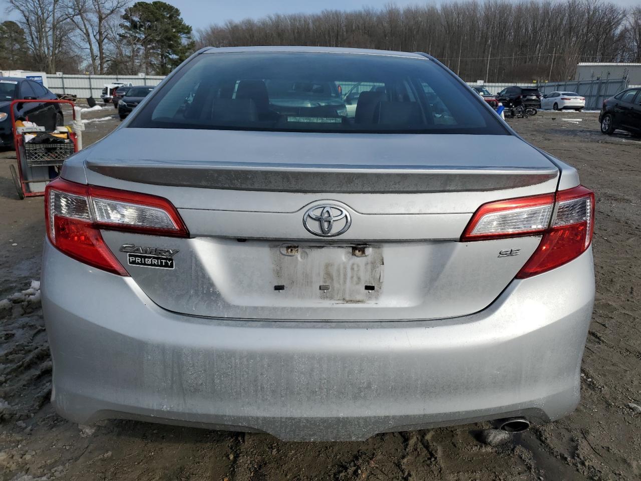 2014 TOYOTA CAMRY L - Image 6