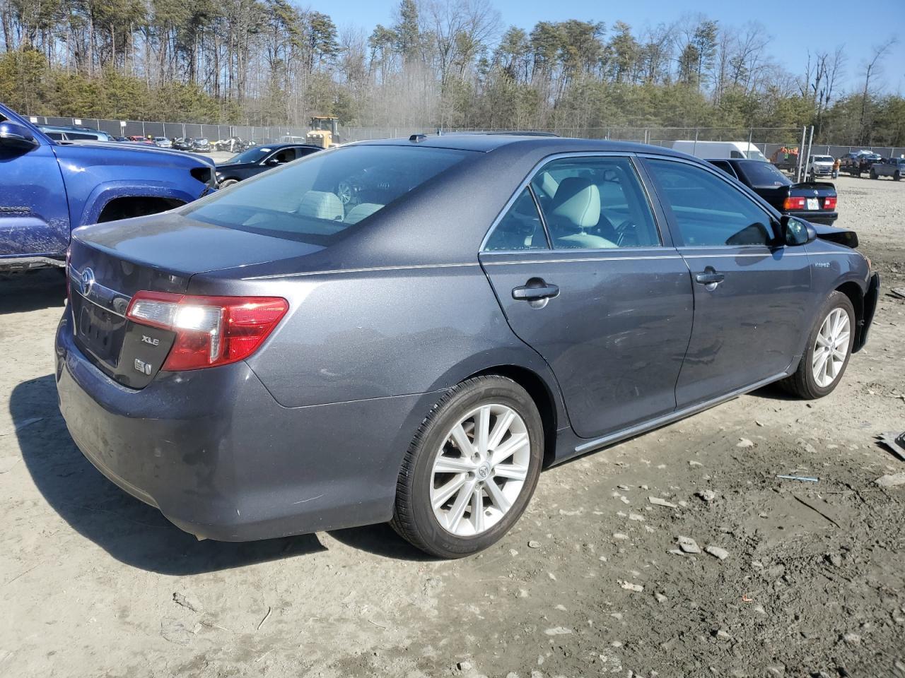 2012 TOYOTA CAMRY HYBR - Фото 3