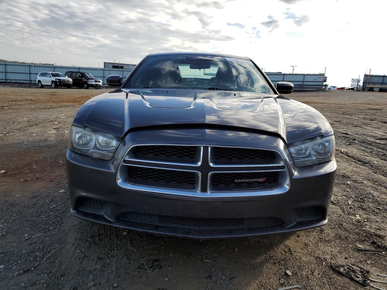 2013 DODGE CHARGER SE - Фото 5