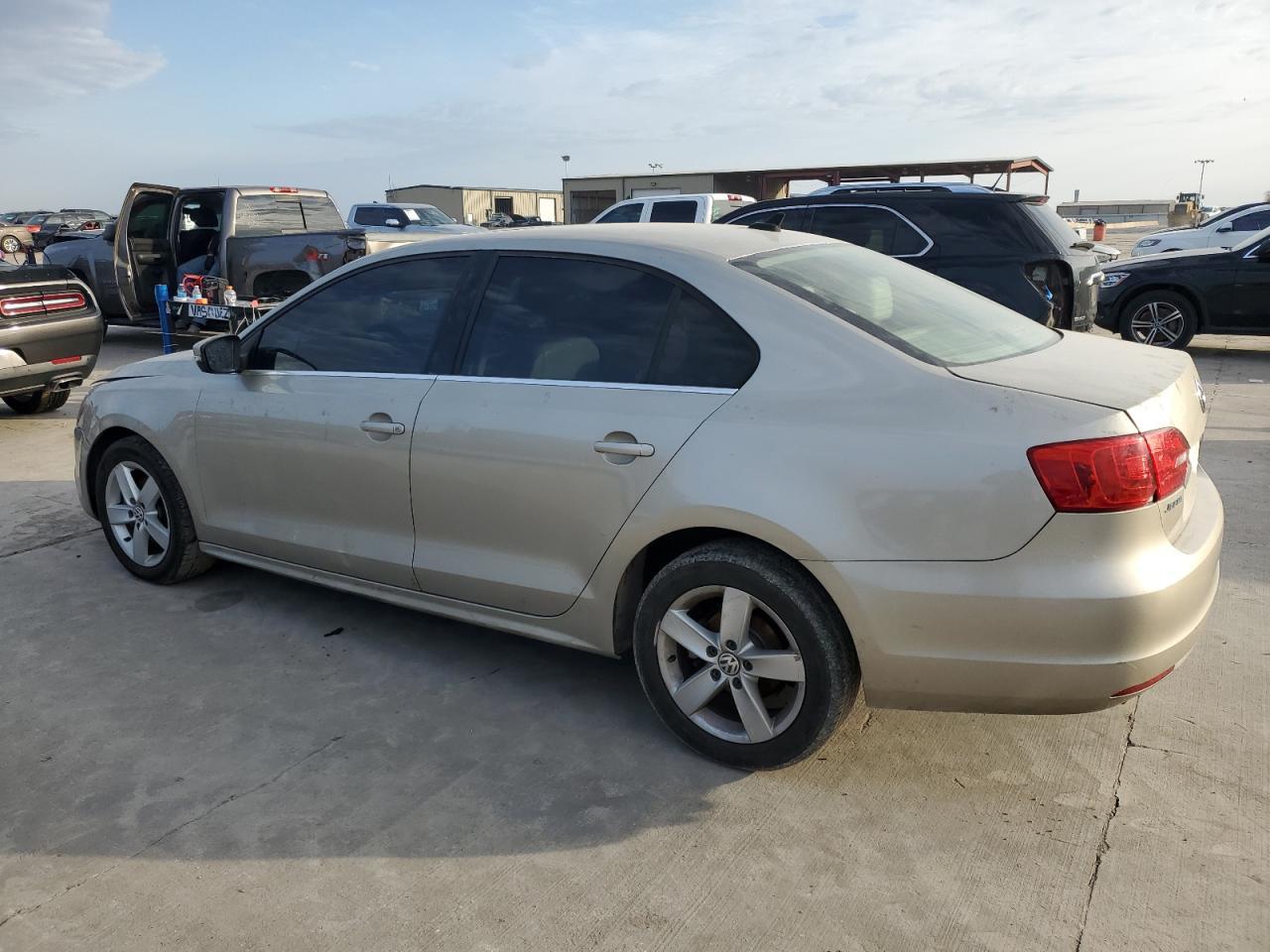 2013 VOLKSWAGEN JETTA TDI - Фото 2