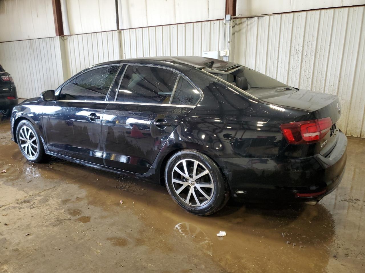 2017 VOLKSWAGEN JETTA SE - Image 2