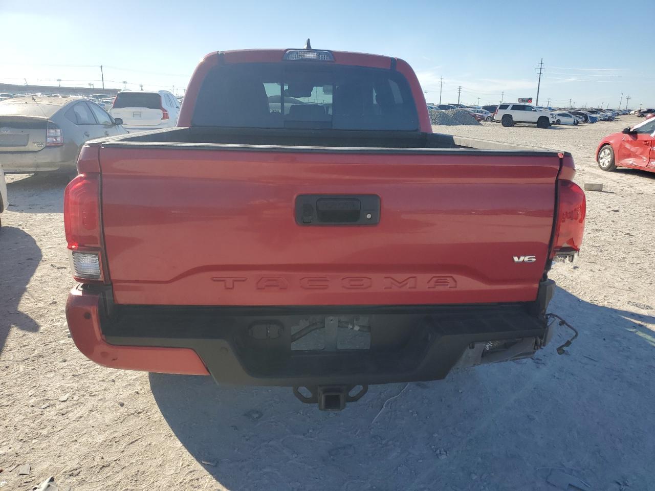 2018 TOYOTA TACOMA DOU - Фото 6