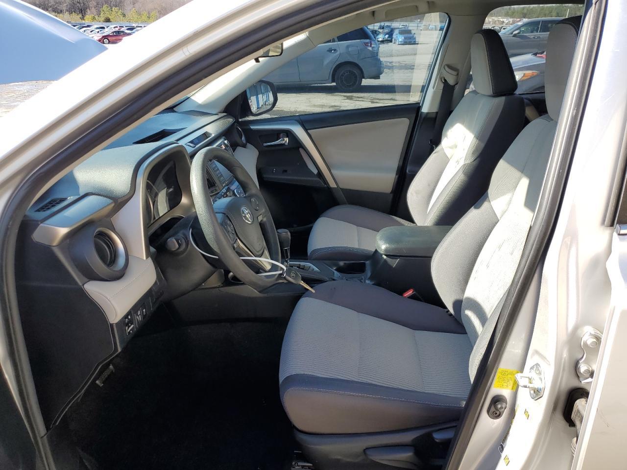 2015 TOYOTA RAV4 XLE - Image 7