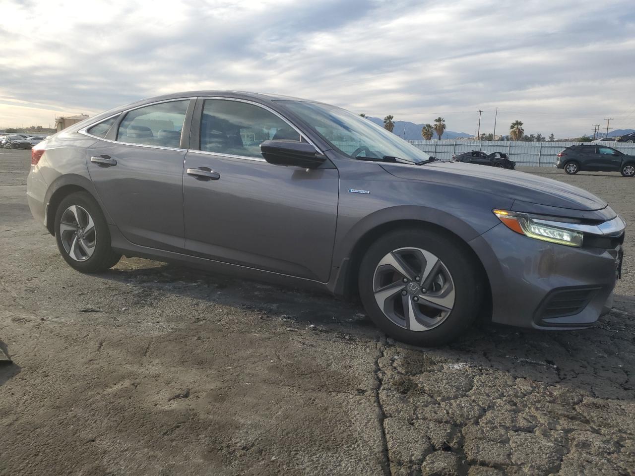 2019 HONDA INSIGHT LX - Image 4