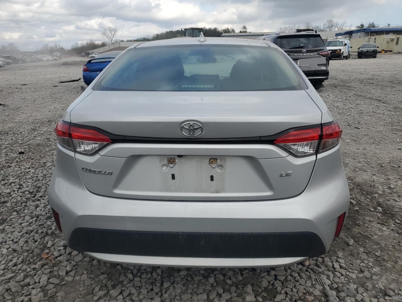 2021 TOYOTA COROLLA LE - Фото 6