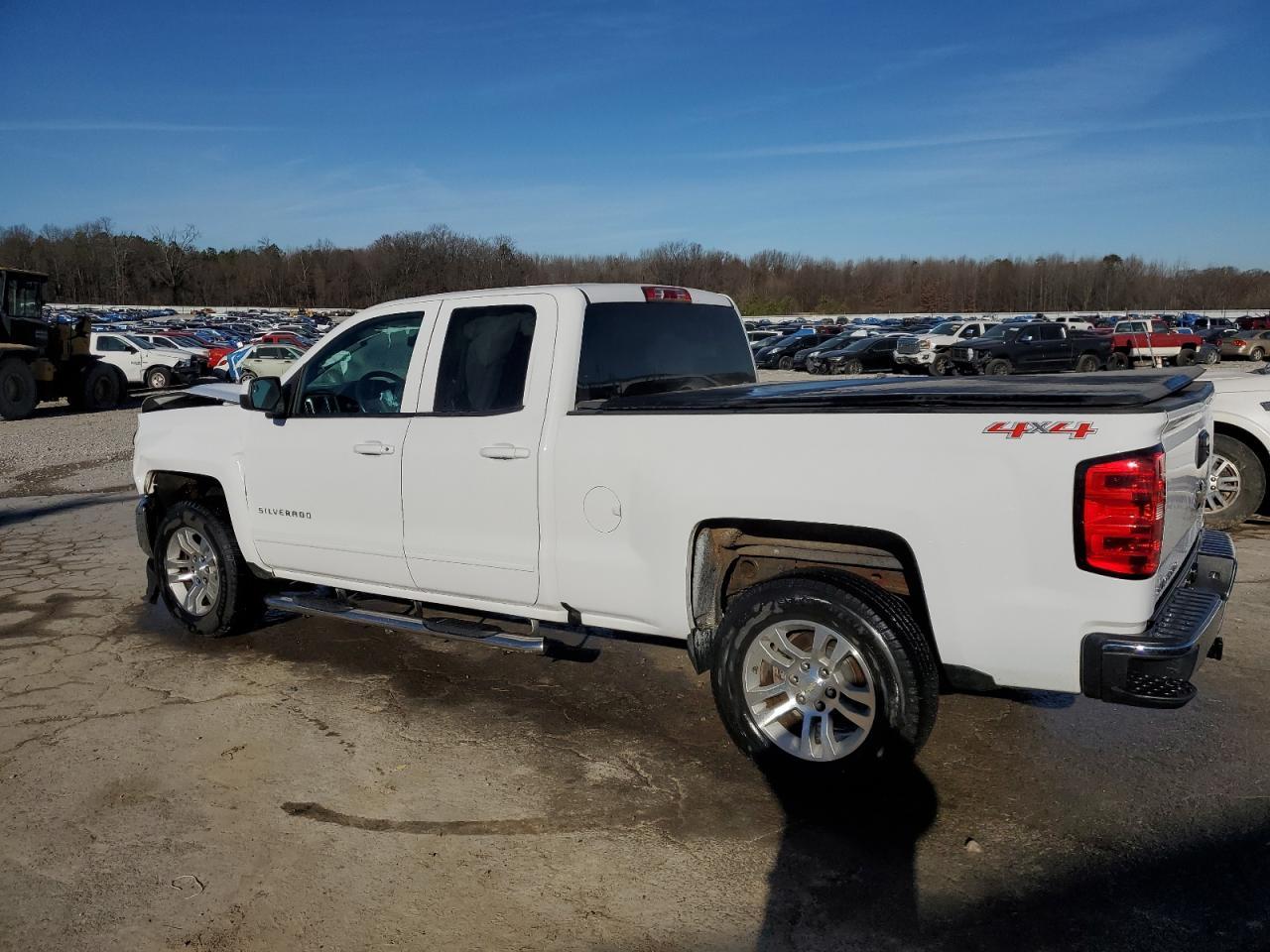 2016 CHEVROLET SILVERADO - Image 2
