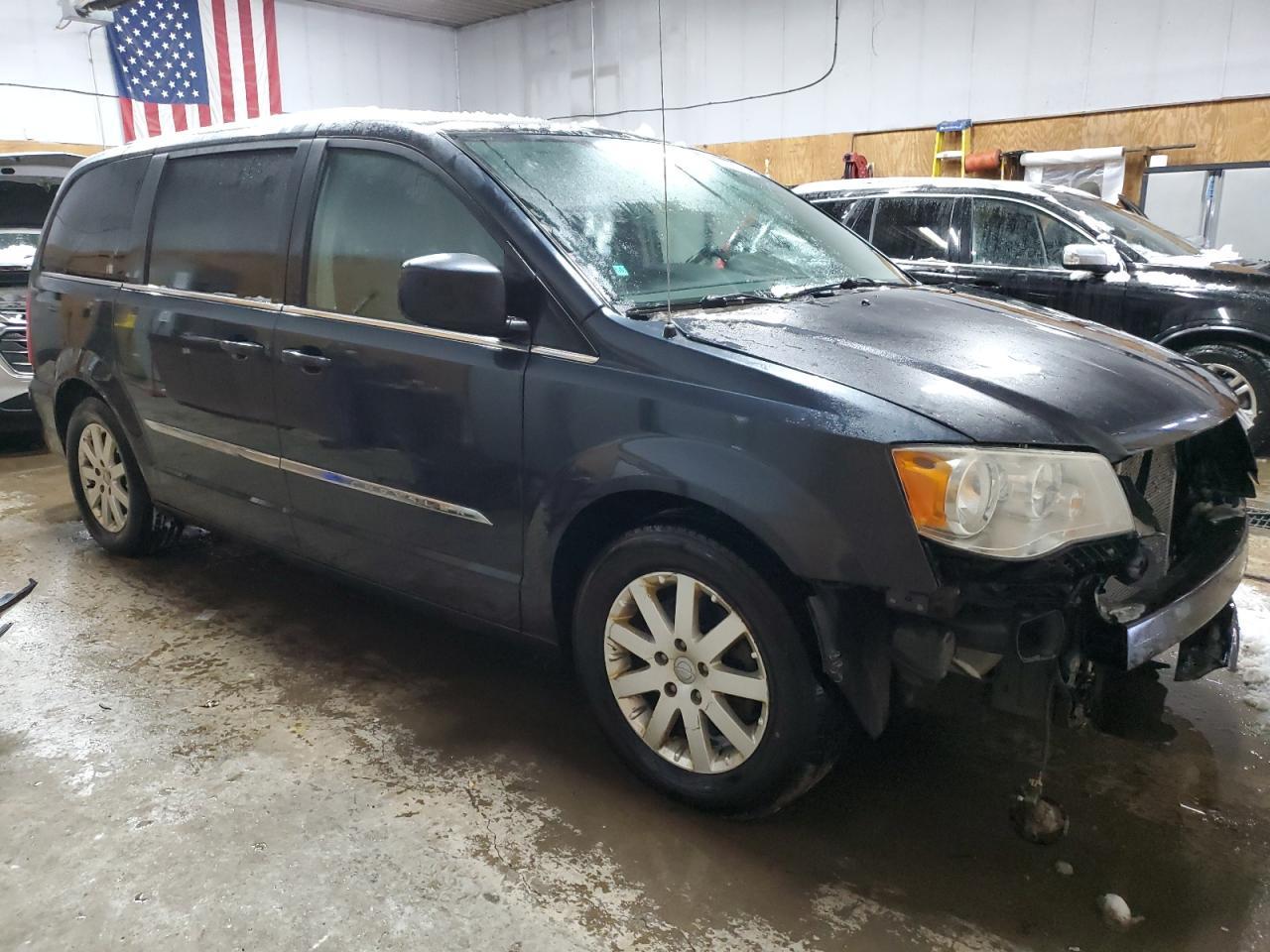 2014 CHRYSLER TOWN & COU - Image 4