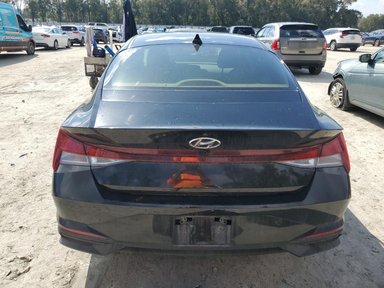2023 HYUNDAI ELANTRA SE - Image 6