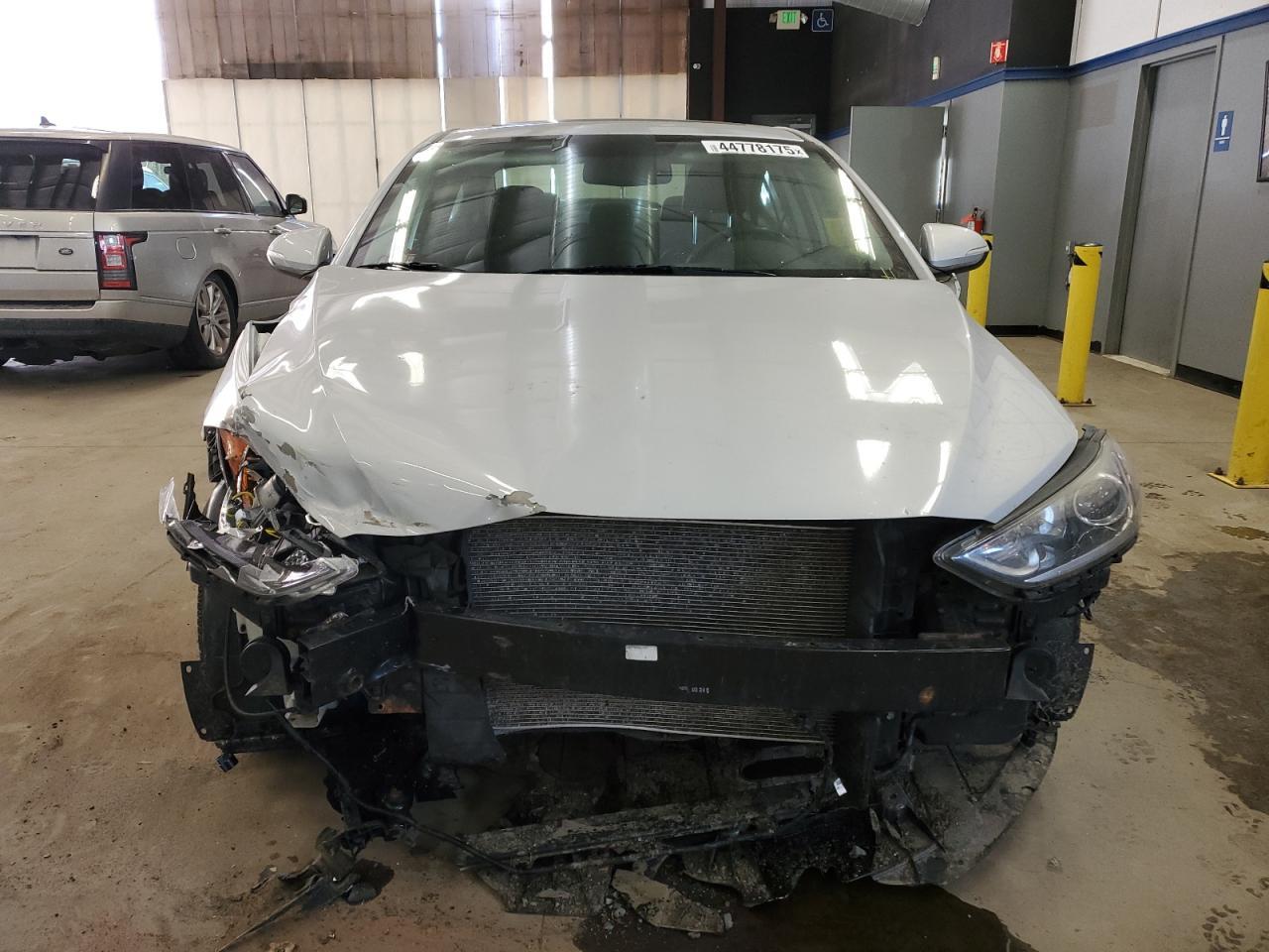 2017 HYUNDAI ELANTRA SE - Image 5
