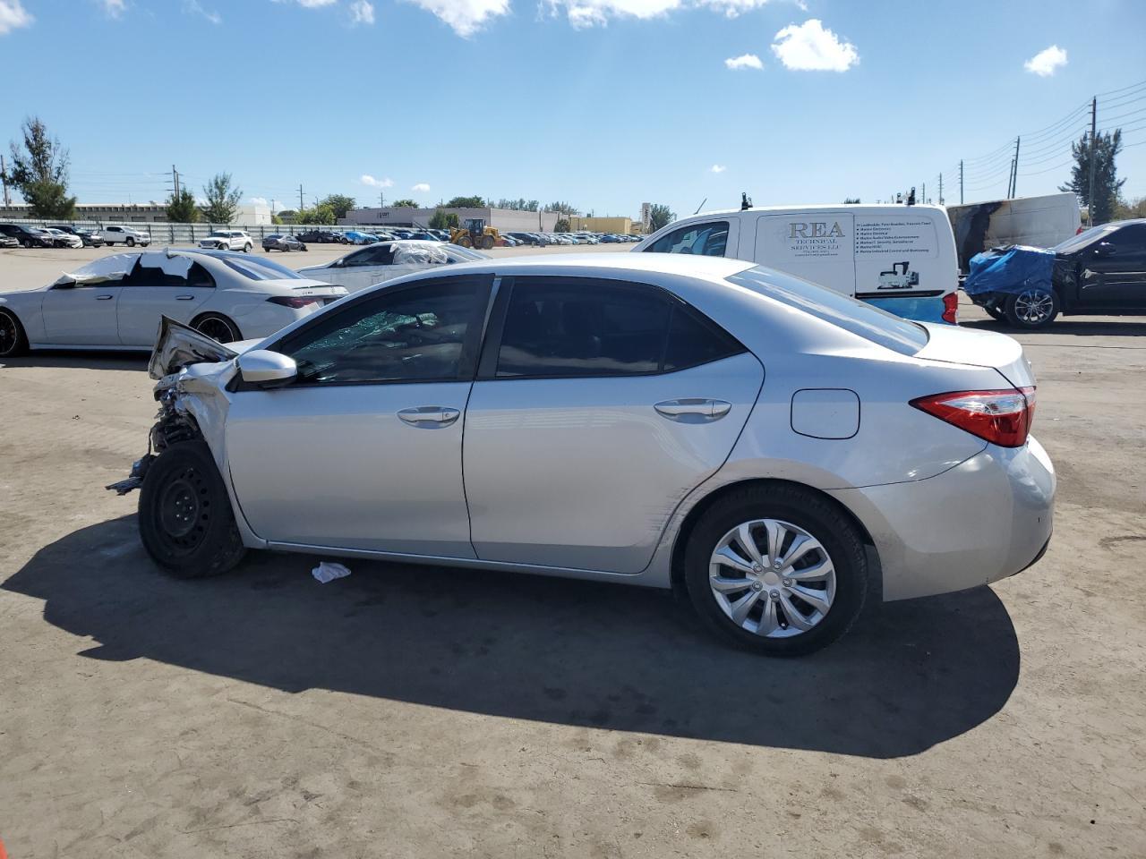 2015 TOYOTA COROLLA L - Image 2