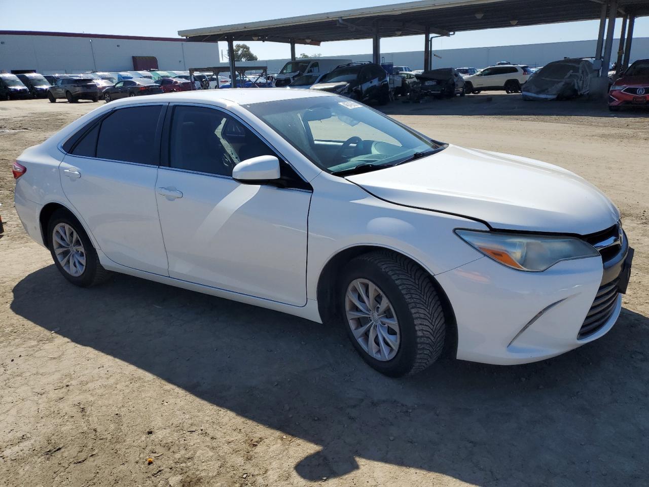 2015 TOYOTA CAMRY LE - Фото 4