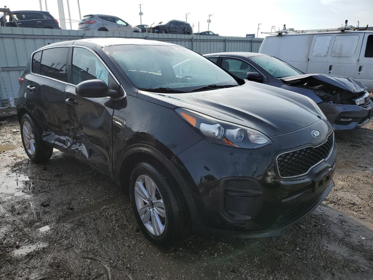 2017 KIA SPORTAGE L - Image 4