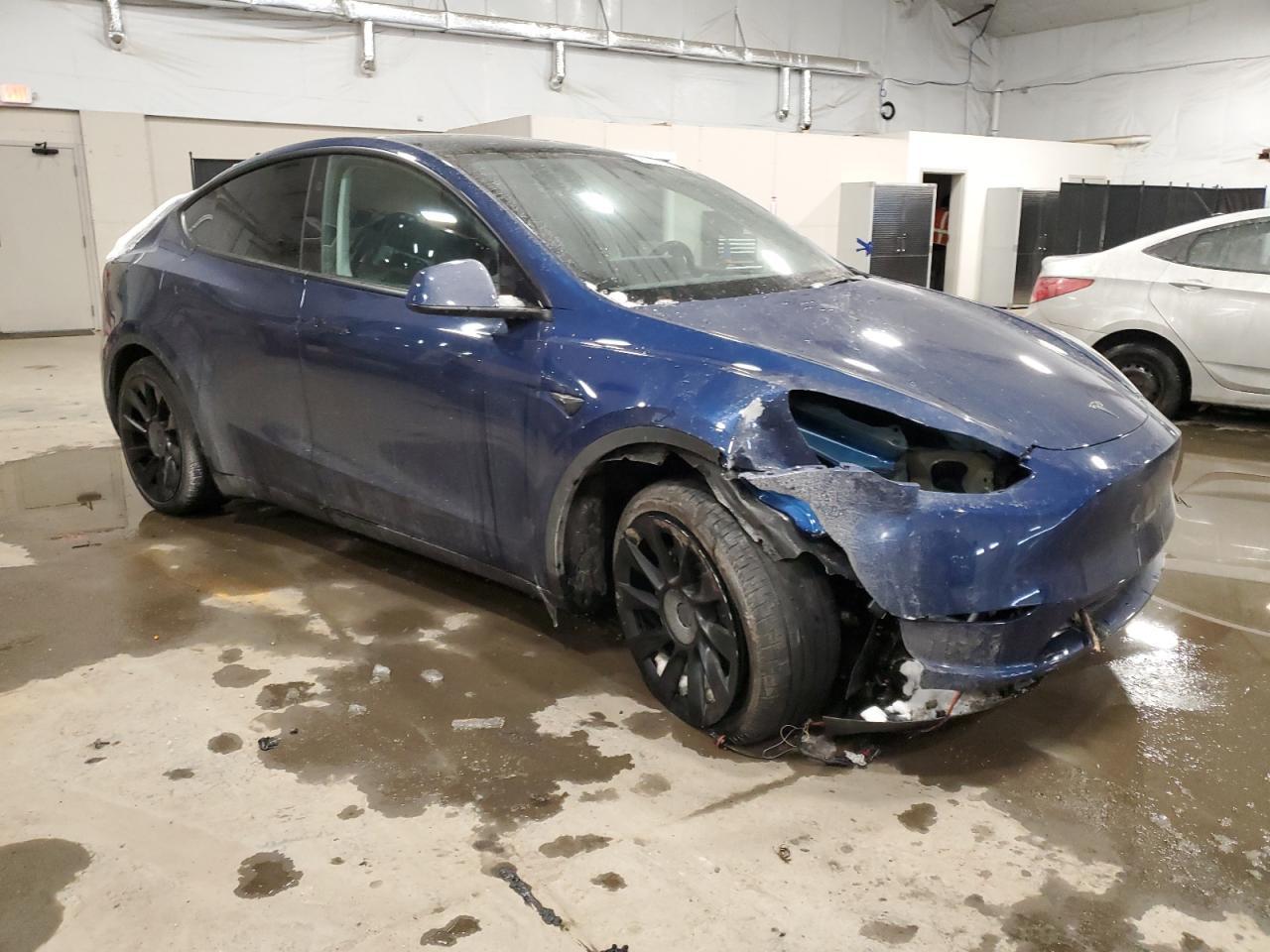 2023 TESLA MODEL Y - Фото 4