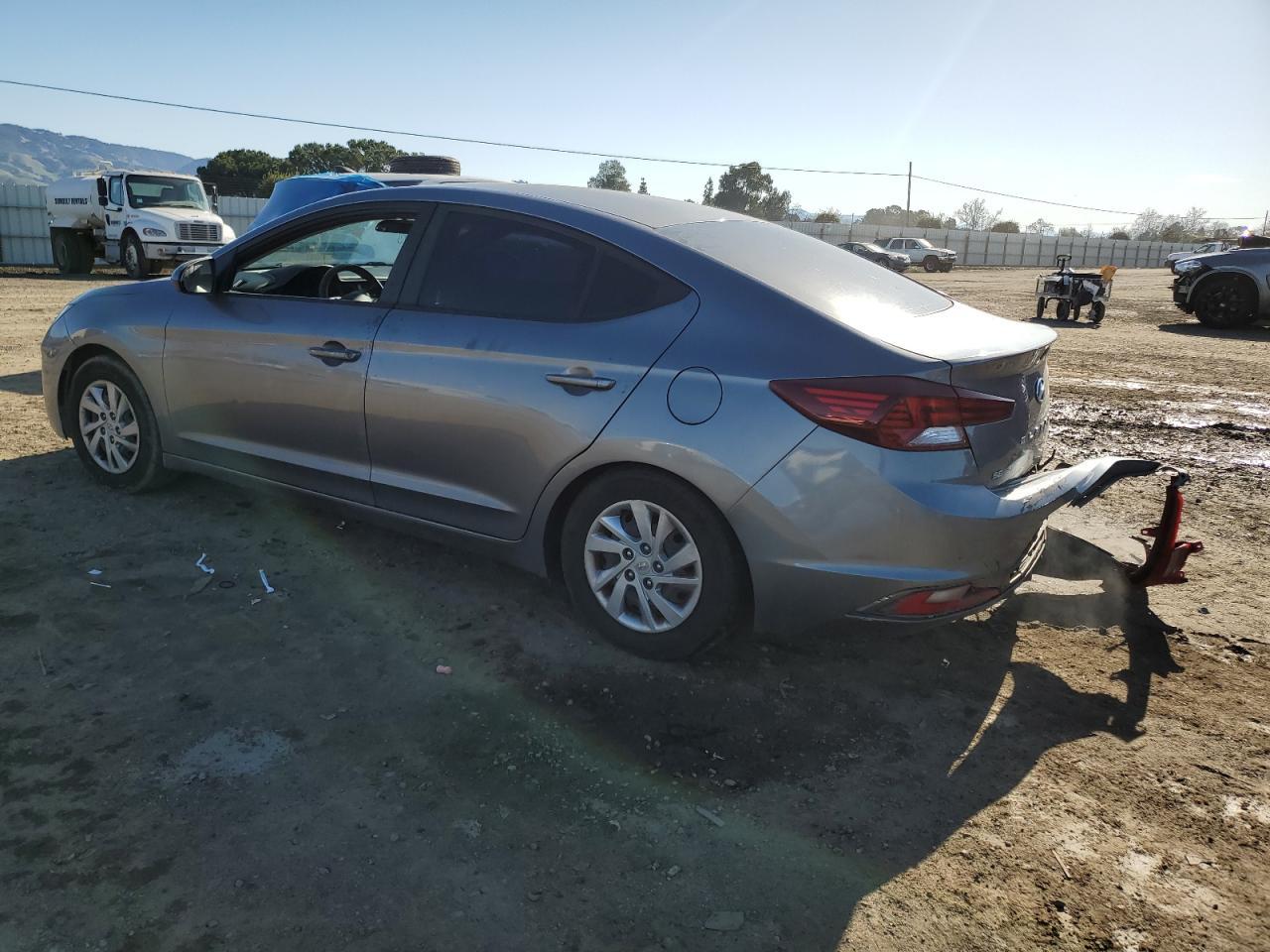 2019 HYUNDAI ELANTRA SE - Фото 2