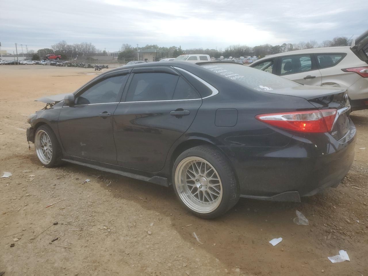 2016 TOYOTA CAMRY LE - Фото 2