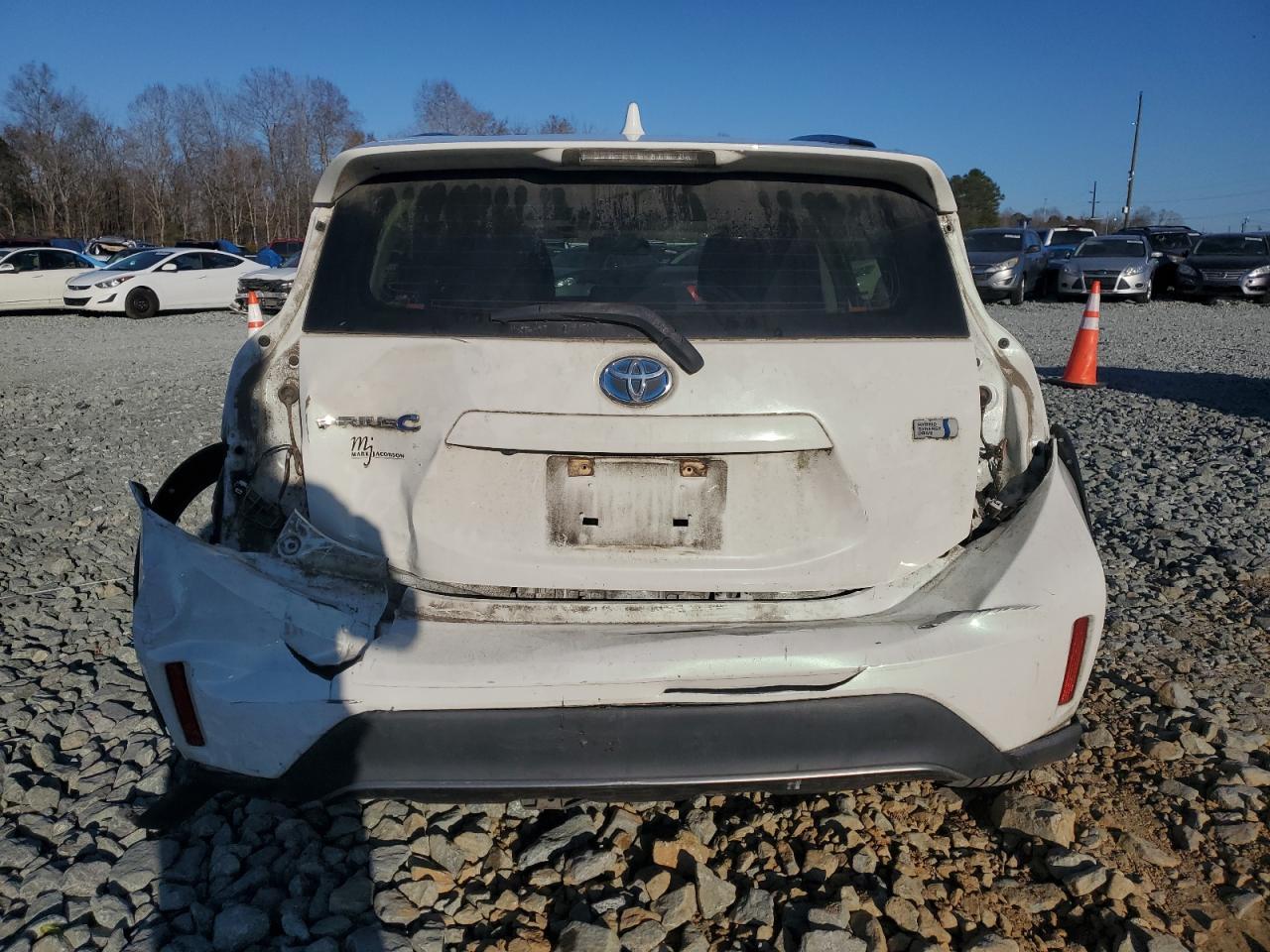 2018 TOYOTA PRIUS C - Фото 6