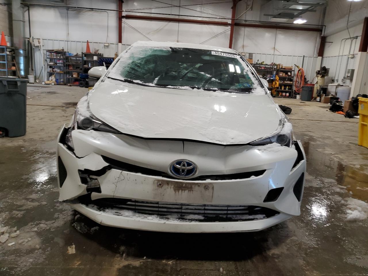 2016 TOYOTA PRIUS - Фото 5