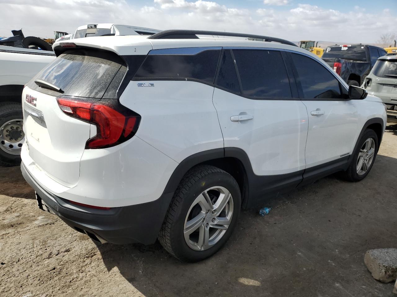 2018 GMC TERRAIN SL - Image 3