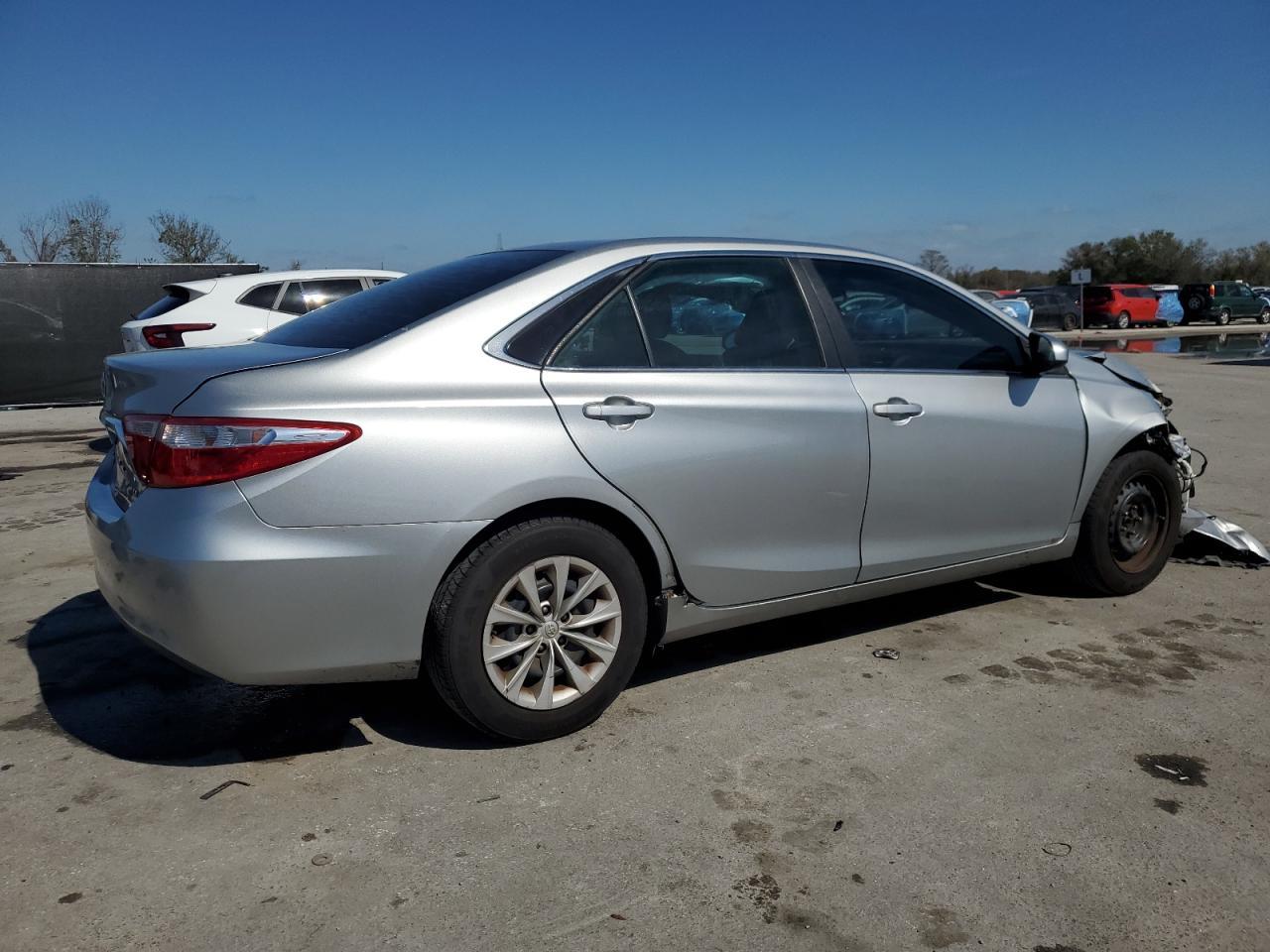 2016 TOYOTA CAMRY LE - Image 3