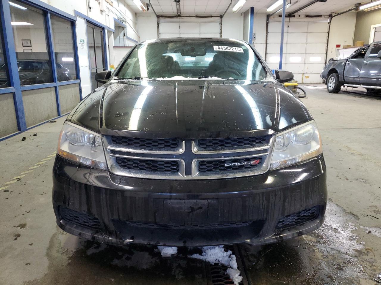 2014 DODGE AVENGER SE - Image 5