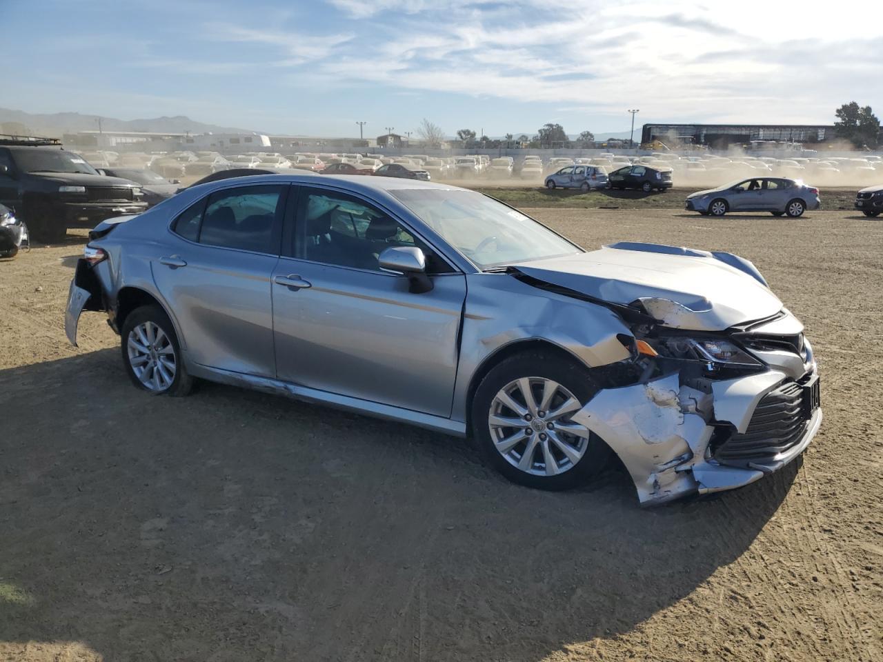 2018 TOYOTA CAMRY L - Фото 4