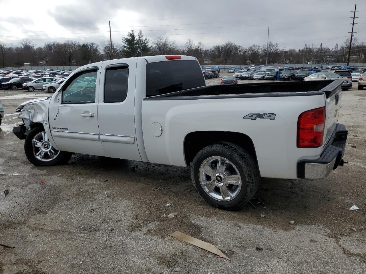 2013 CHEVROLET SILVERADO - Image 2