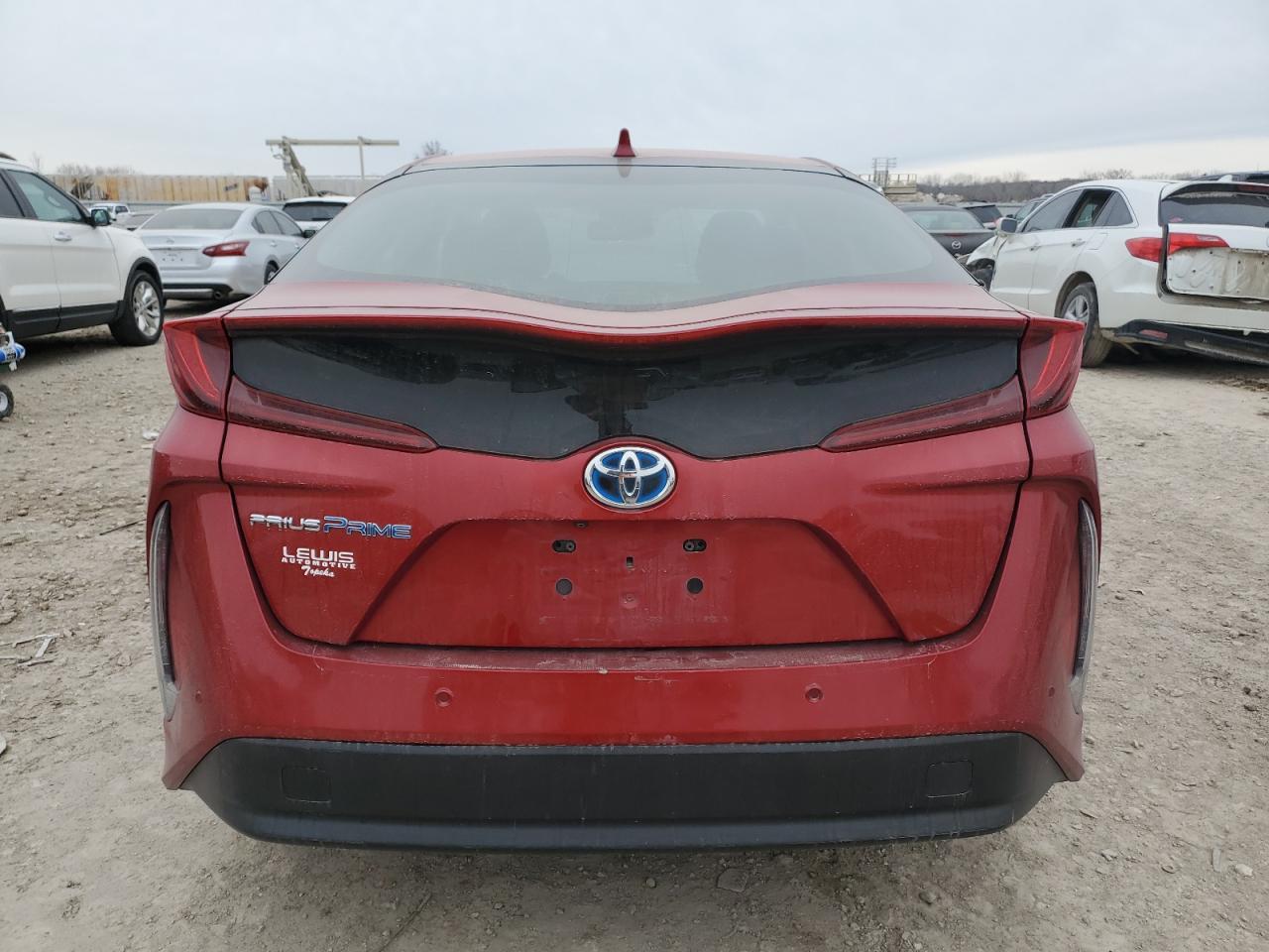 2018 TOYOTA PRIUS PRIM - Image 6