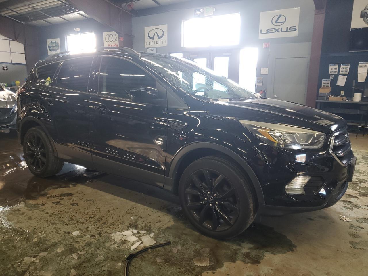 2017 FORD ESCAPE SE - Image 4