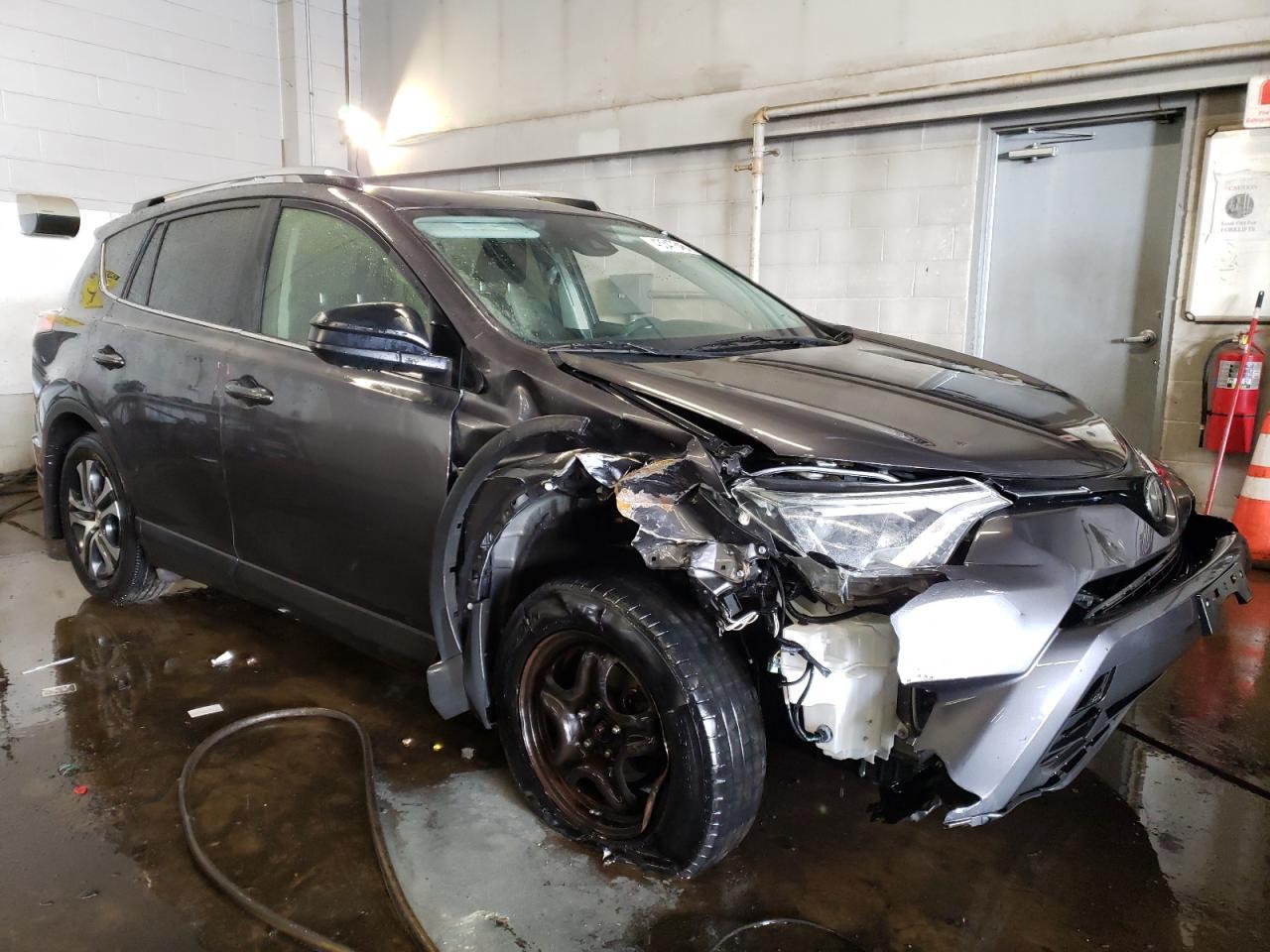 2018 TOYOTA RAV4 LE - Image 4