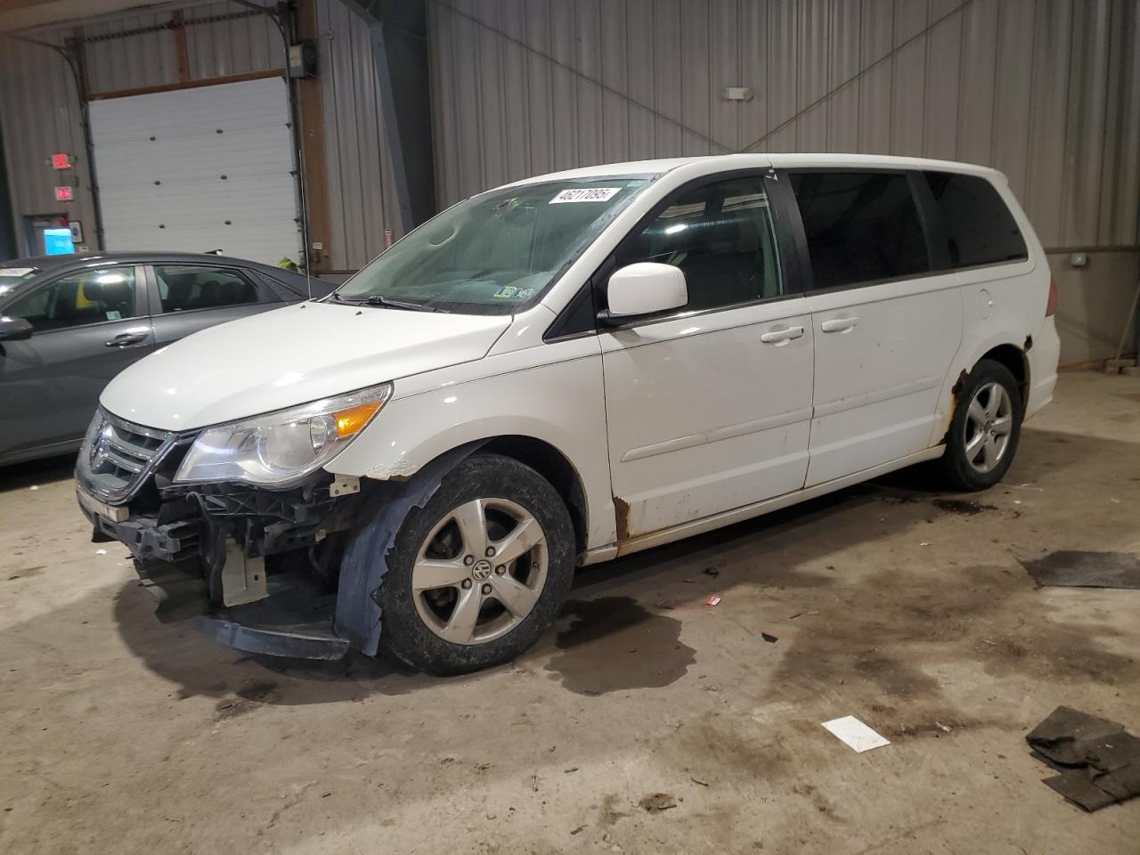 2010 VOLKSWAGEN ROUTAN SE