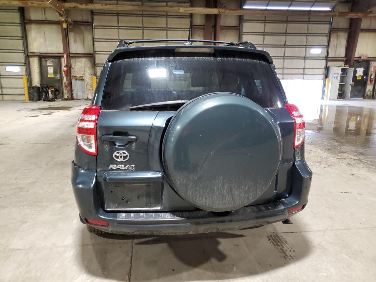 2011 TOYOTA RAV4 - Фото 6