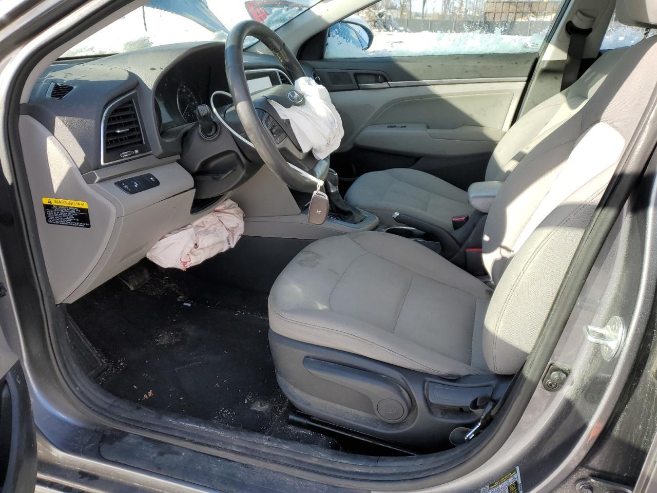 2018 HYUNDAI ELANTRA SE - Image 7