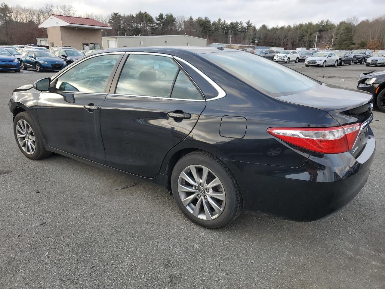 2016 TOYOTA CAMRY LE - Фото 2
