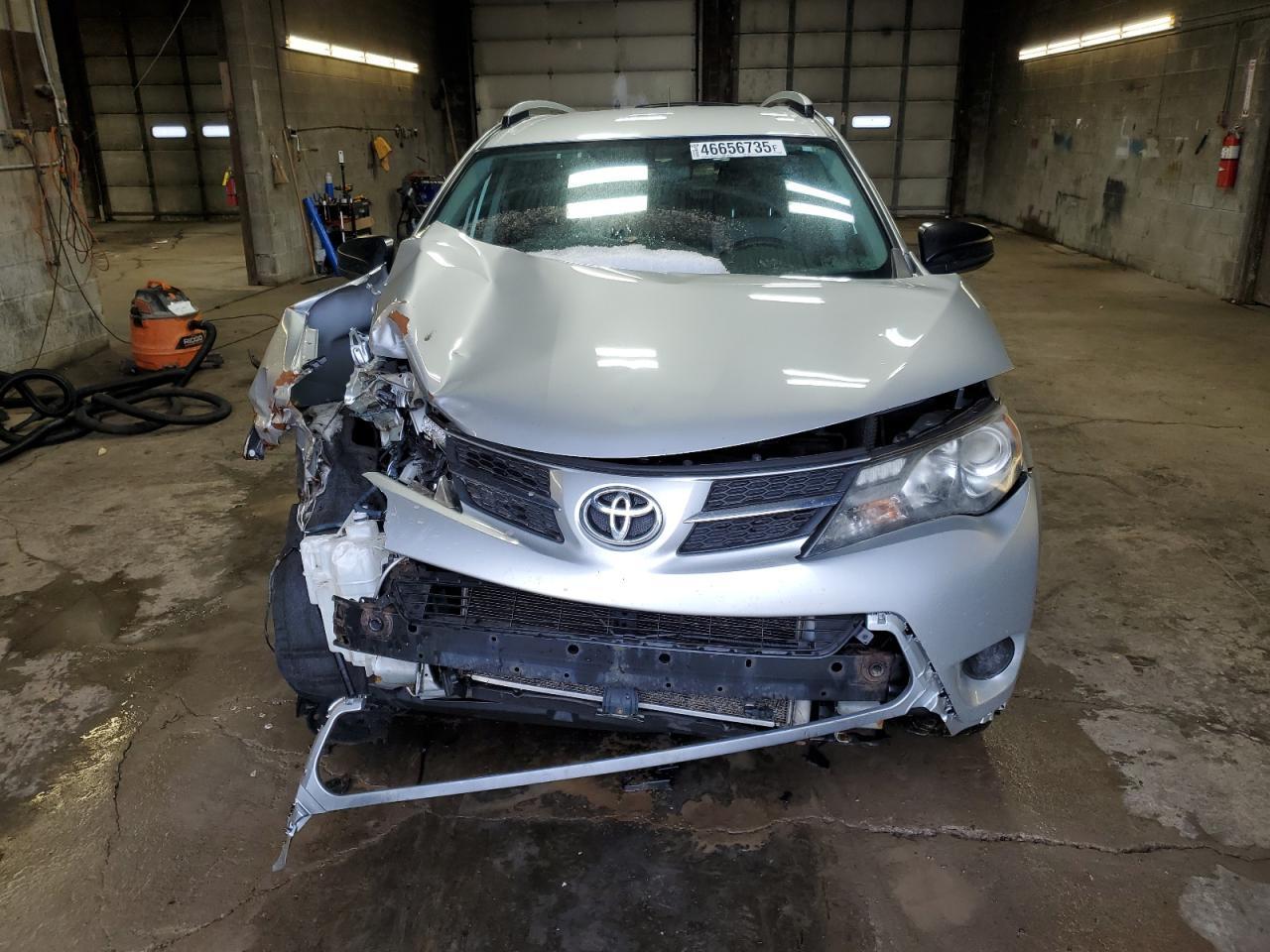 2015 TOYOTA RAV4 LE - Image 5