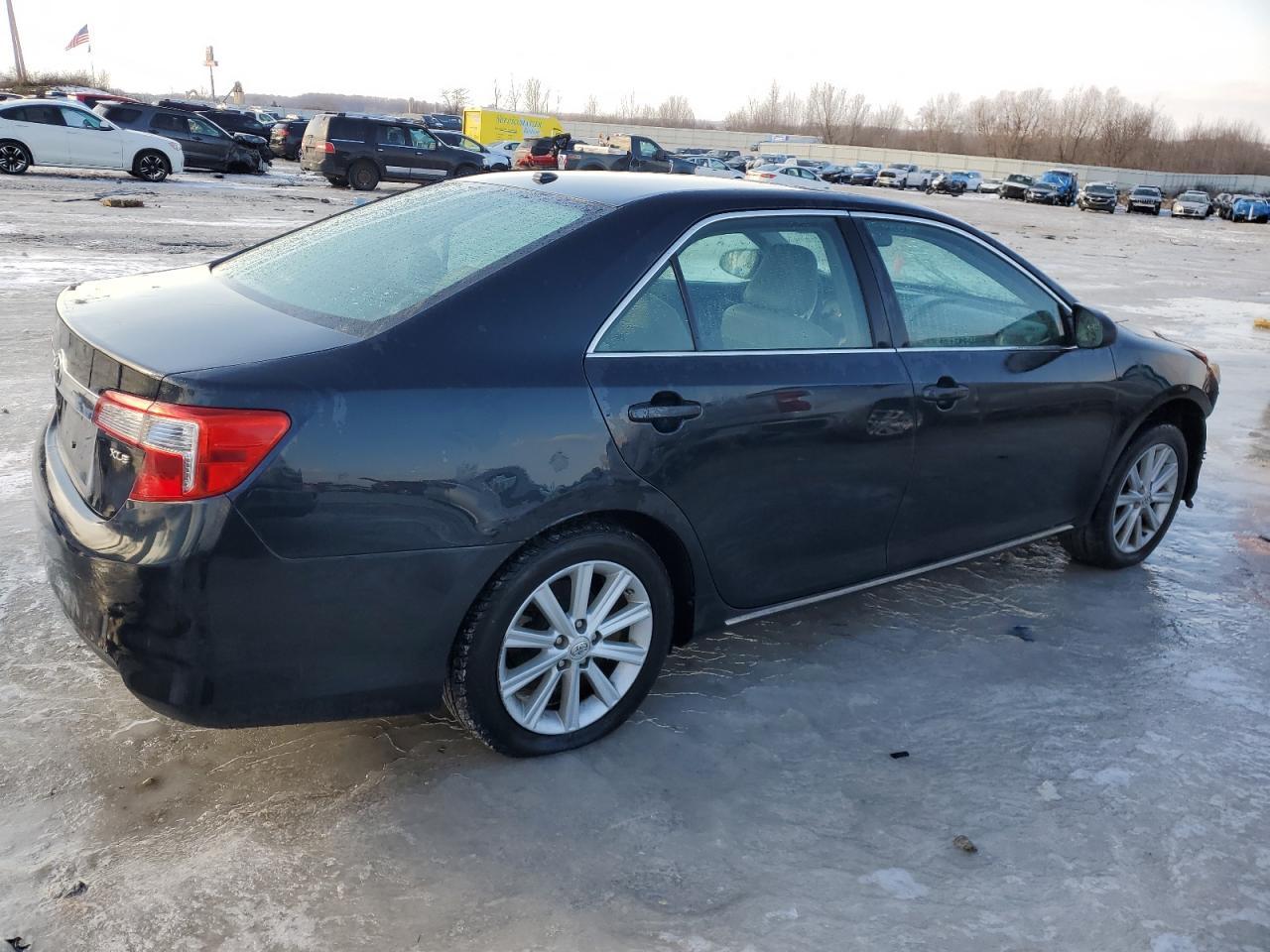 2014 TOYOTA CAMRY L - Image 3