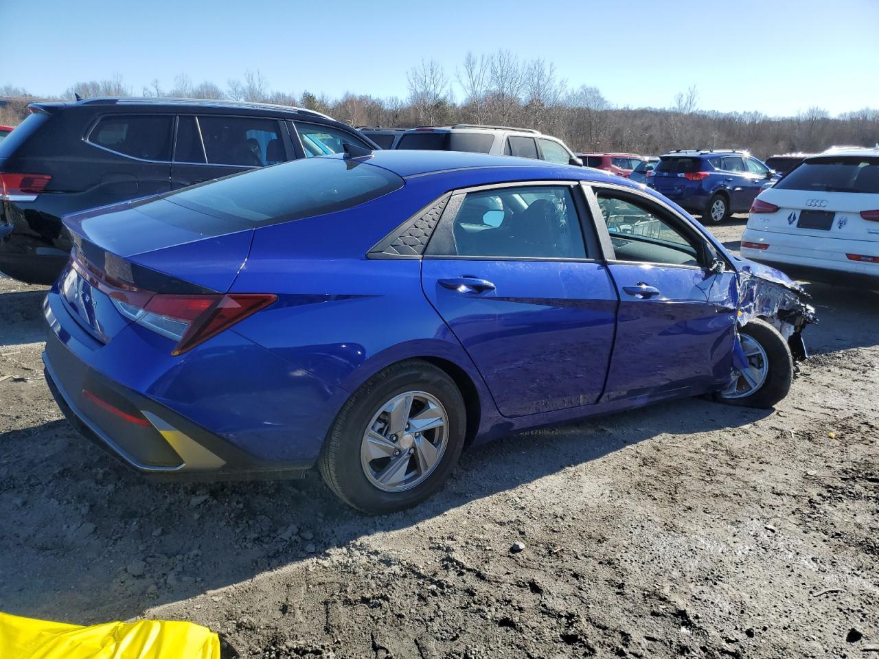 2024 HYUNDAI ELANTRA SE - Image 3