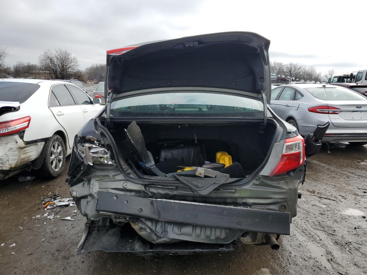 2014 TOYOTA CAMRY L - Image 6